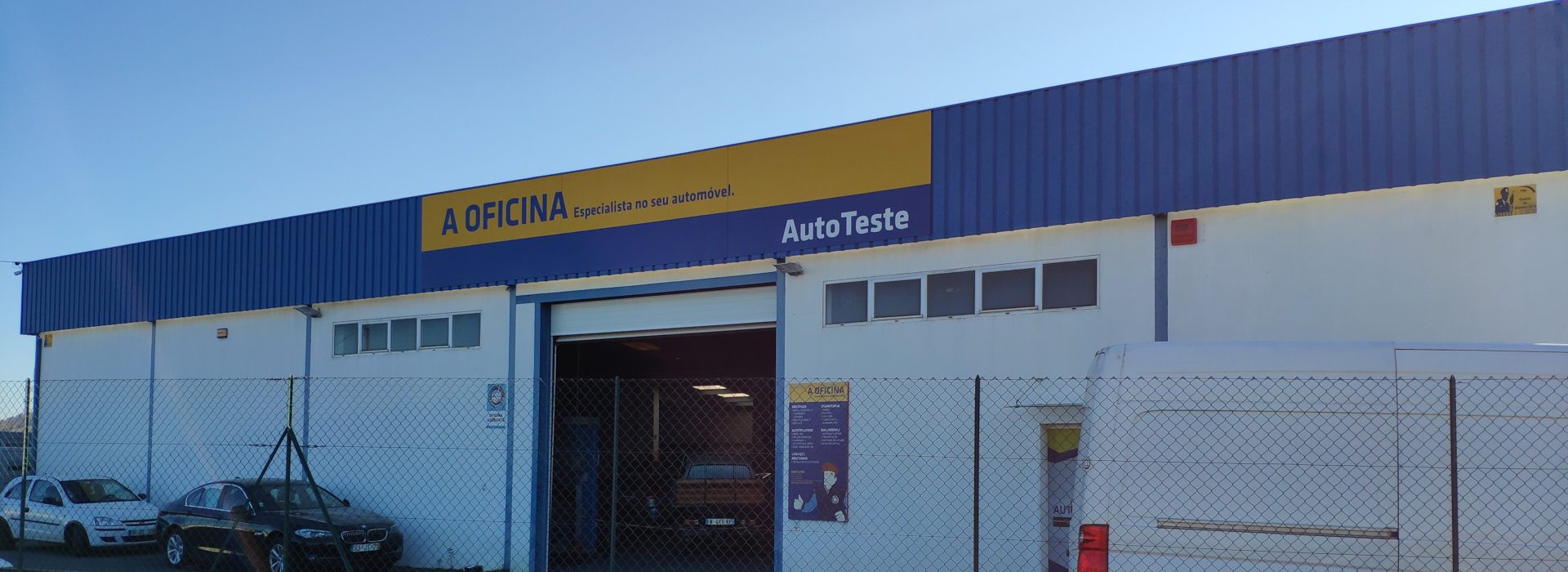 Vista exterior da oficina mecânica Auto Teste em Macedo de Cavaleiros